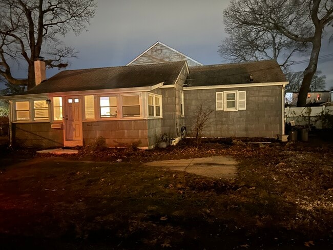 Building Photo - 507 Barton Ave