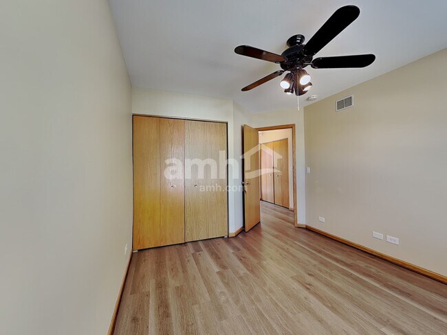 Building Photo - 2 Hastings Ct