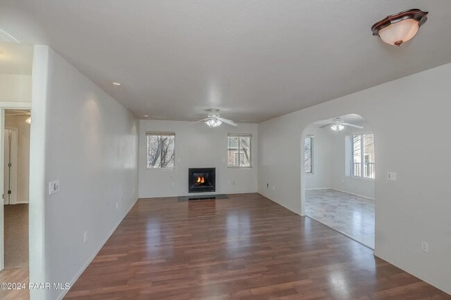 Building Photo - 1455 N Steuer Dr