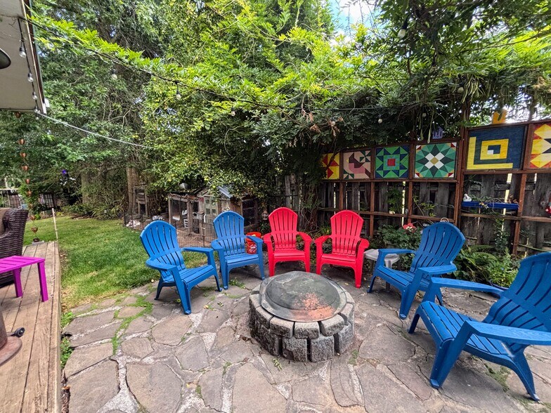 Wood Fire Ring and Rabbit Hutch - 1768 S Dogwood St