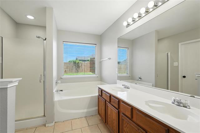 Building Photo - 1516 Marti Dr