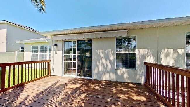 Building Photo - 12275 Deersong Dr