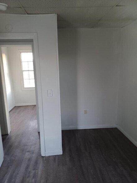 Building Photo - 215 Virginia Ave