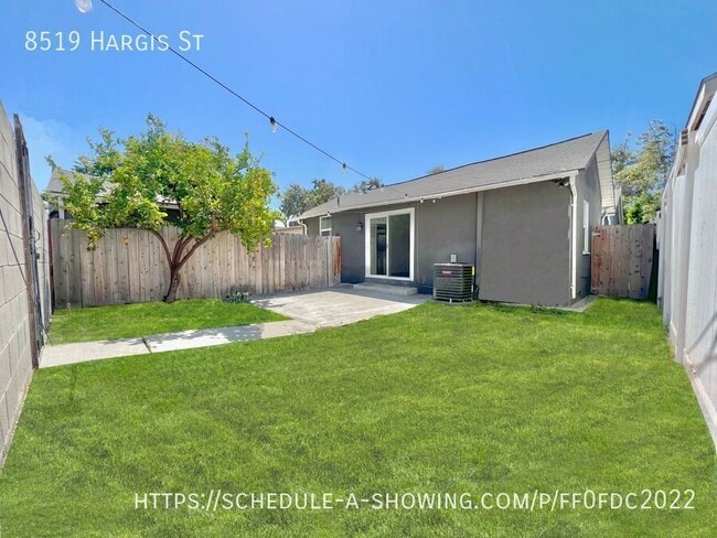 Building Photo - 8519 Hargis St
