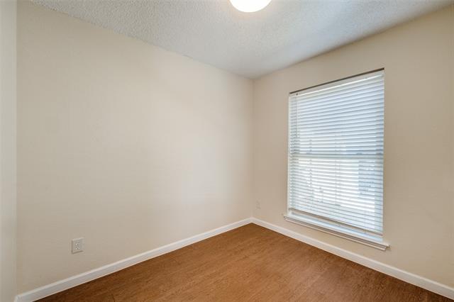 Building Photo - 6809 S Creek Dr