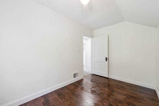 Building Photo - Beautiful 3 bedroom home in Jeannette avai...