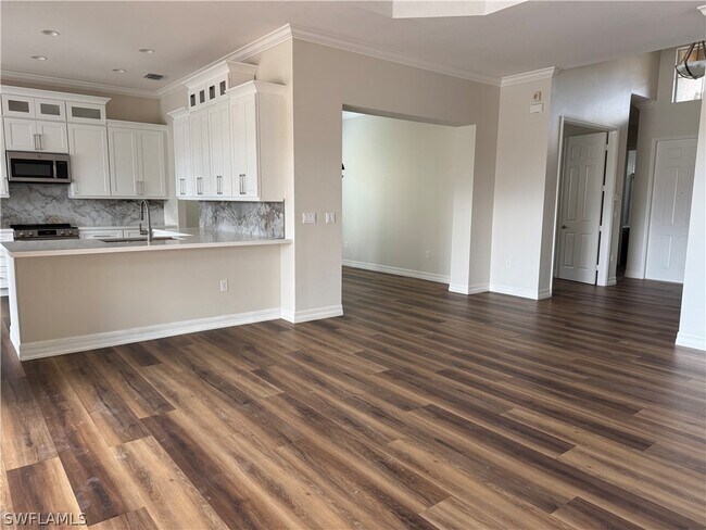 Building Photo - 6592 Marbella Ln