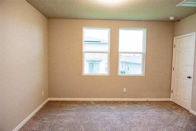 Building Photo - 3091 Bella Vista Dr
