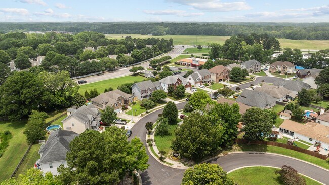 Building Photo - 1625 Lockridge Ct