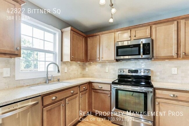 Building Photo - 42822 Bittner Square