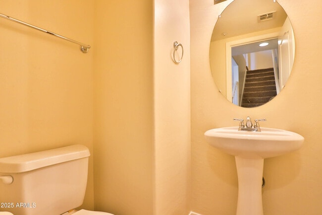 Building Photo - 2623 S Key Biscayne Dr