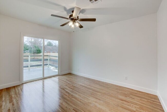 Building Photo - Brookside Bungalow! Newly Remodeled!