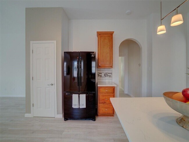 Building Photo - 1016 Zeus Cir
