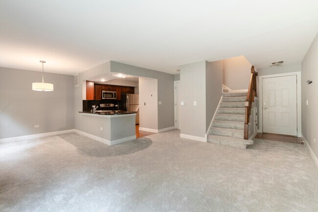 Building Photo - 43 Foxcroft Rd