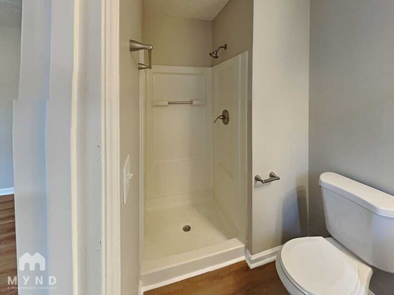 Building Photo - 103 Adlett Ln