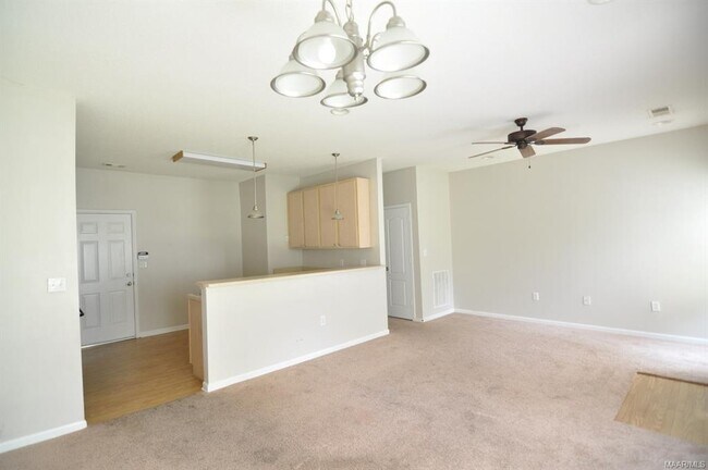 Building Photo - 44 Pine Meadows Cir