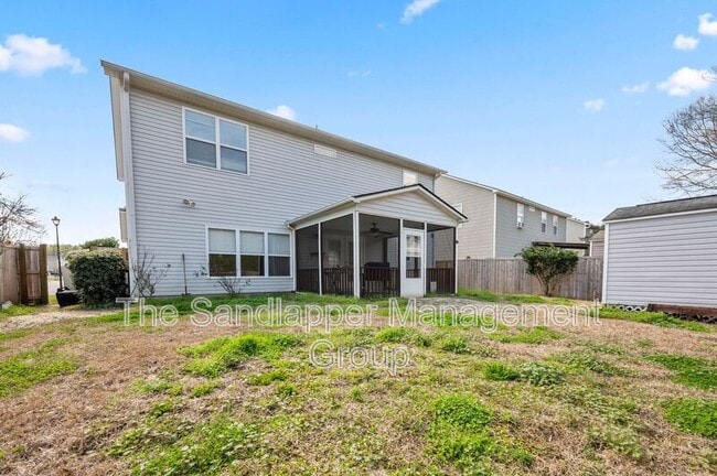 Building Photo - 217 Meadow Wood Rd