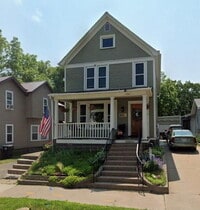 Building Photo - 4 Bed 1.5 Bath Off State Street Available June 1st!