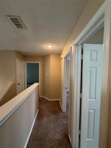 Building Photo - 706 Willow Oak Dr