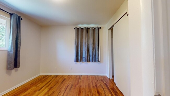 Building Photo - 3295 Euclid Ave