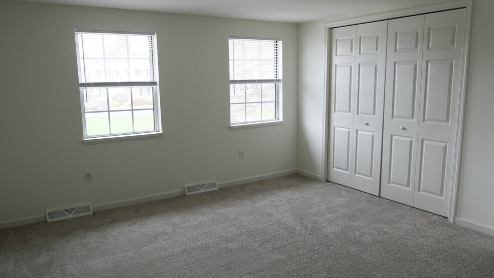 Building Photo - 27 Ramsgate Ln