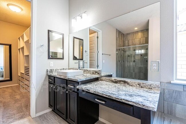 Building Photo - 827 Mesa Roja Trail NE