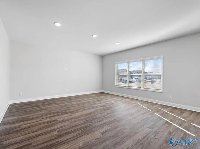 Building Photo - 142 Ivy Vine Dr