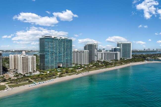 Building Photo - 10205 Collins Ave