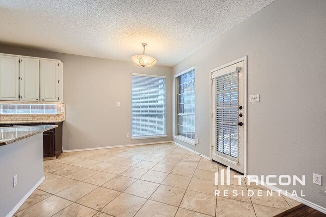 Building Photo - 4649 Devonshire Dr