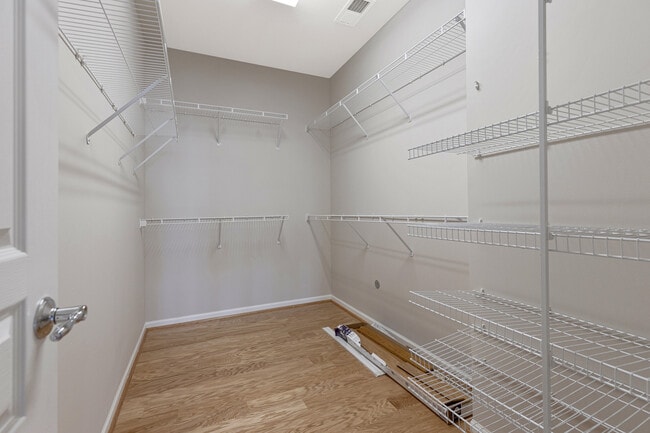 Building Photo - 13260 Red Alder Ave