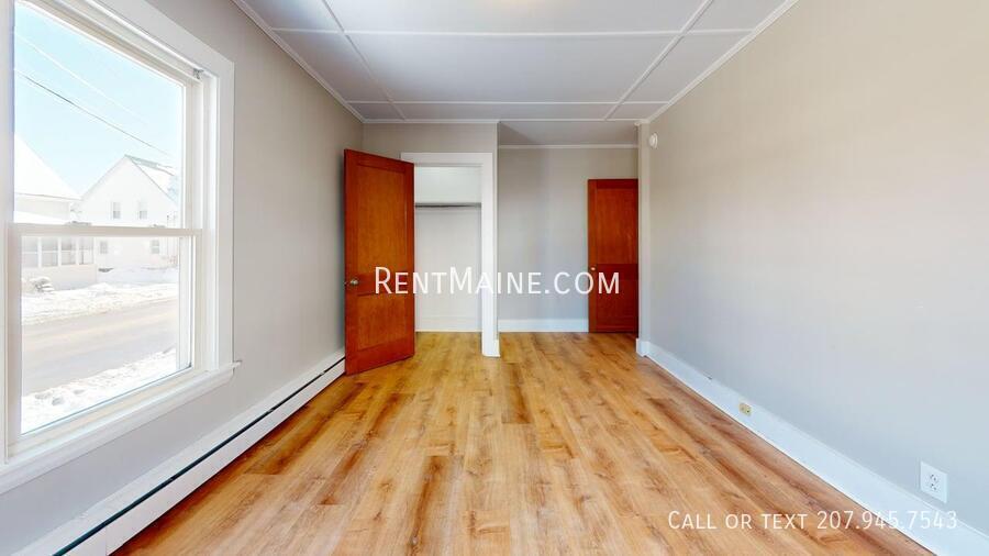 Building Photo - 5 Monument St