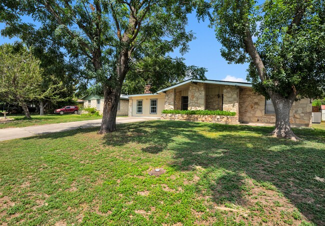 Building Photo - 417 E Lindbergh Blvd