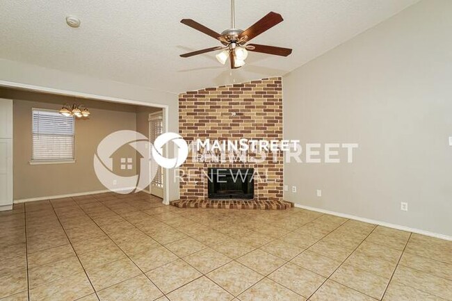 Building Photo - 9054 Chinon