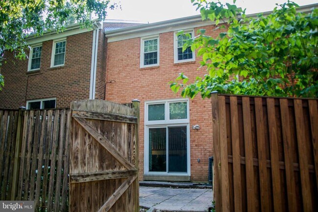 Building Photo - 2331 Harleyford Ct