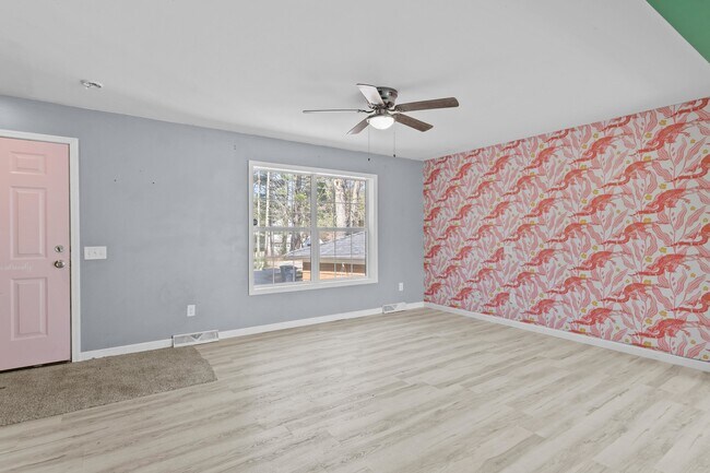 Building Photo - 7 Pheasant Run