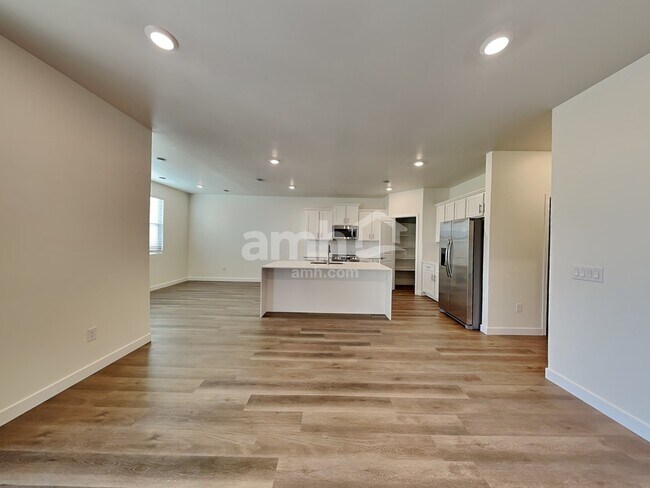 Building Photo - 6530 E Paseo Baranda