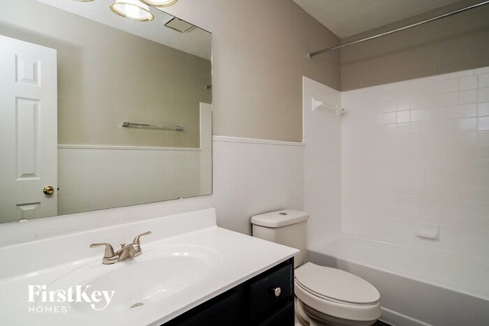 Building Photo - 10145 Park Valley Dr