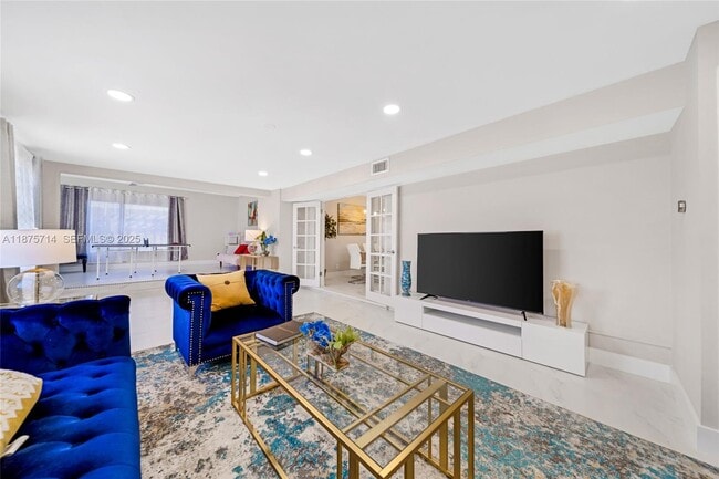 Building Photo - 241 Oceanic Ave