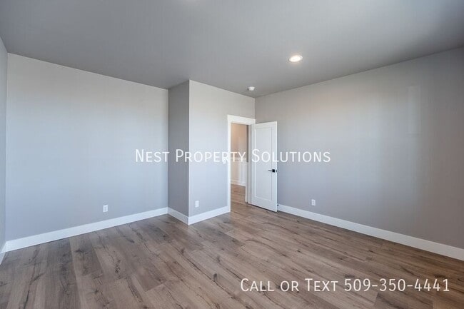 Building Photo - 1213 NE Nanto-B