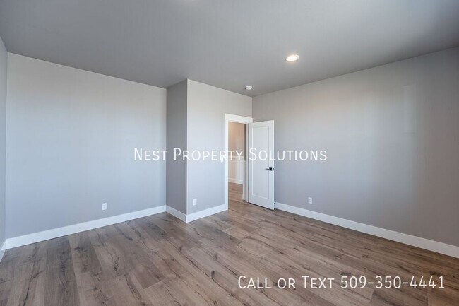 Building Photo - 1315 NE Nanto-A