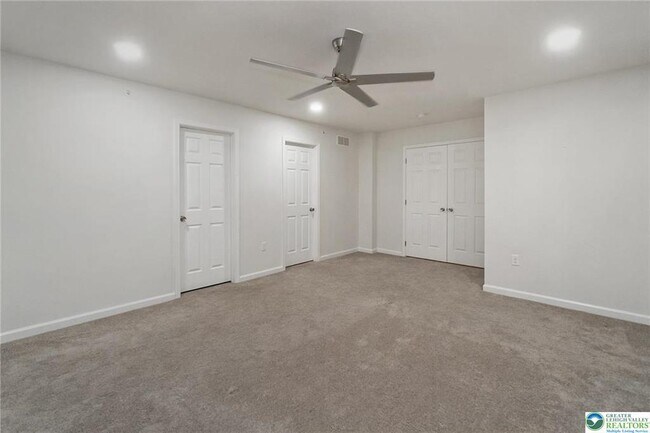 Building Photo - 164 Maureen Ln