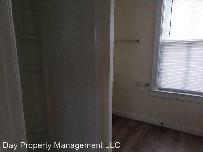 Building Photo - 2 br, 1 bath Apartment - 581 MT. Vernon St.