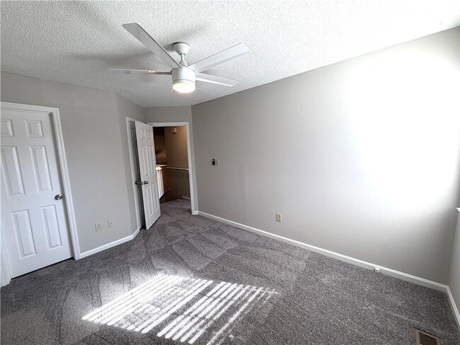 Building Photo - 1921 Cheatham Woods Dr SW