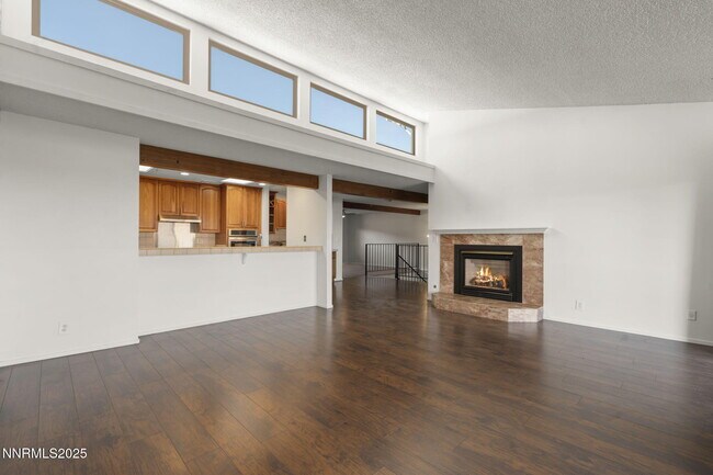 Building Photo - 3447 Skyline Blvd