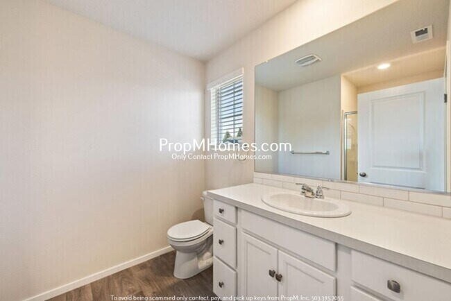 Building Photo - Newer Three Bedroom Townhome in Cornelius!