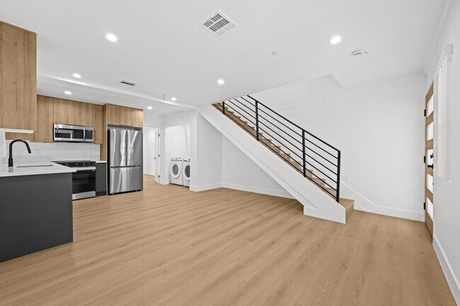 Building Photo - 2920 12th Ave