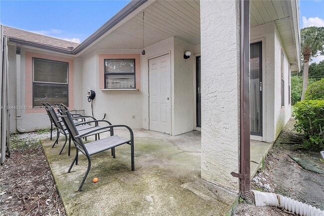Building Photo - 2828 Stoneway Ln