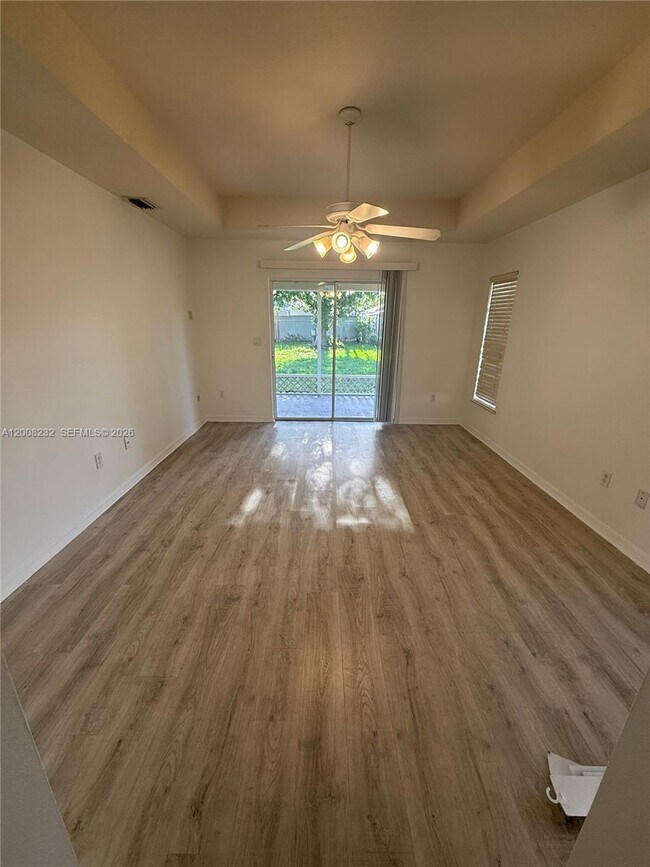 Building Photo - 3262 SW Cohutta St