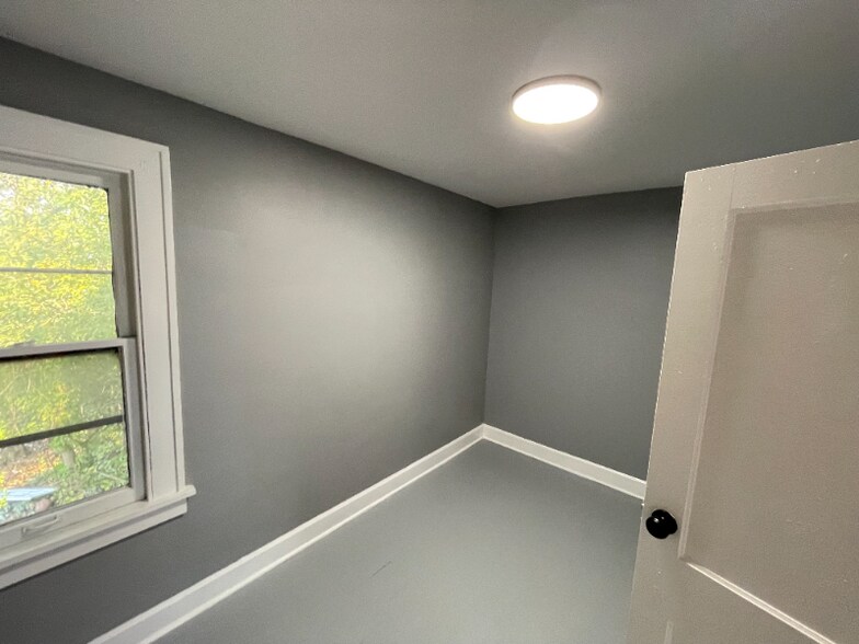 Building Photo - 1750 Urbana Rd