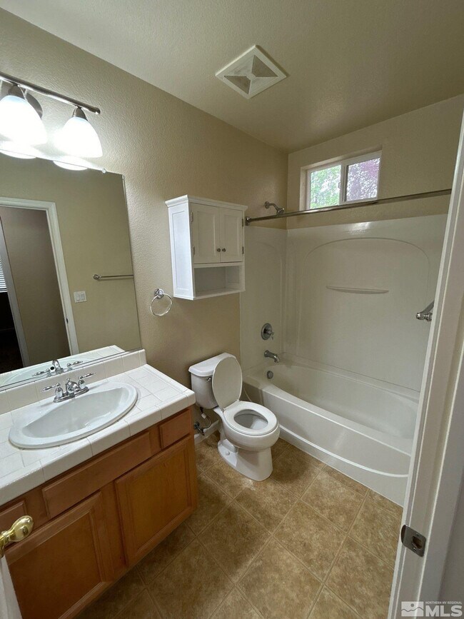 Building Photo - 3746 Deutz Dr